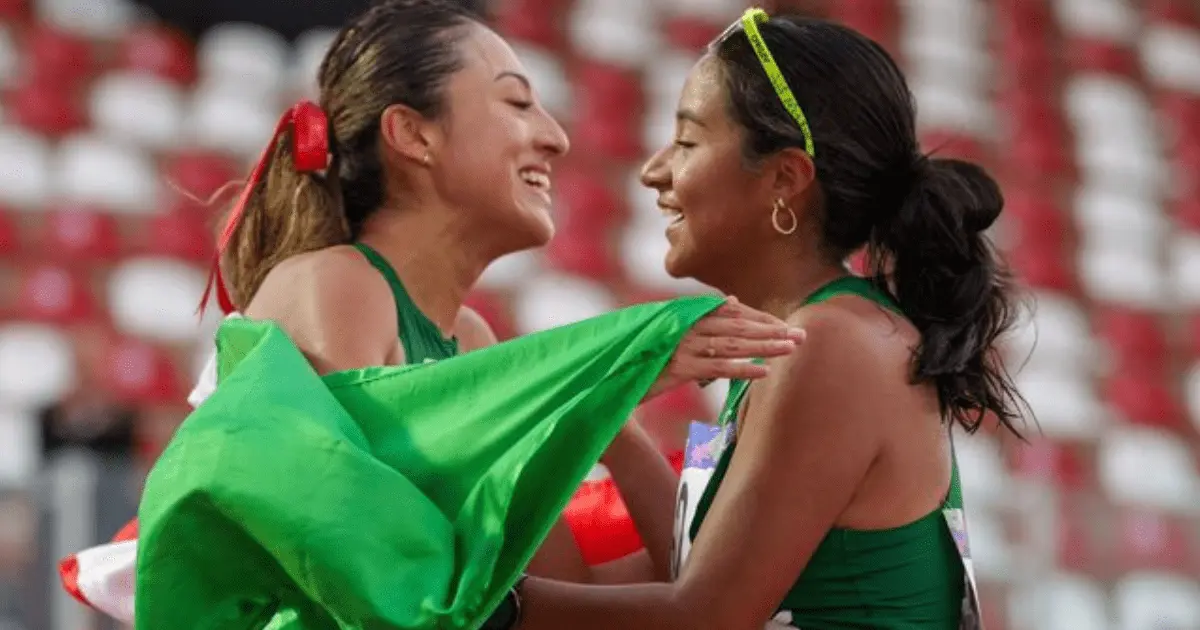 Ximena Serrano y Valeria Flores hacen el 1-2 para México en los 20k de la marcha femenil en Asunción 2025 Foto: Cortesía Conade