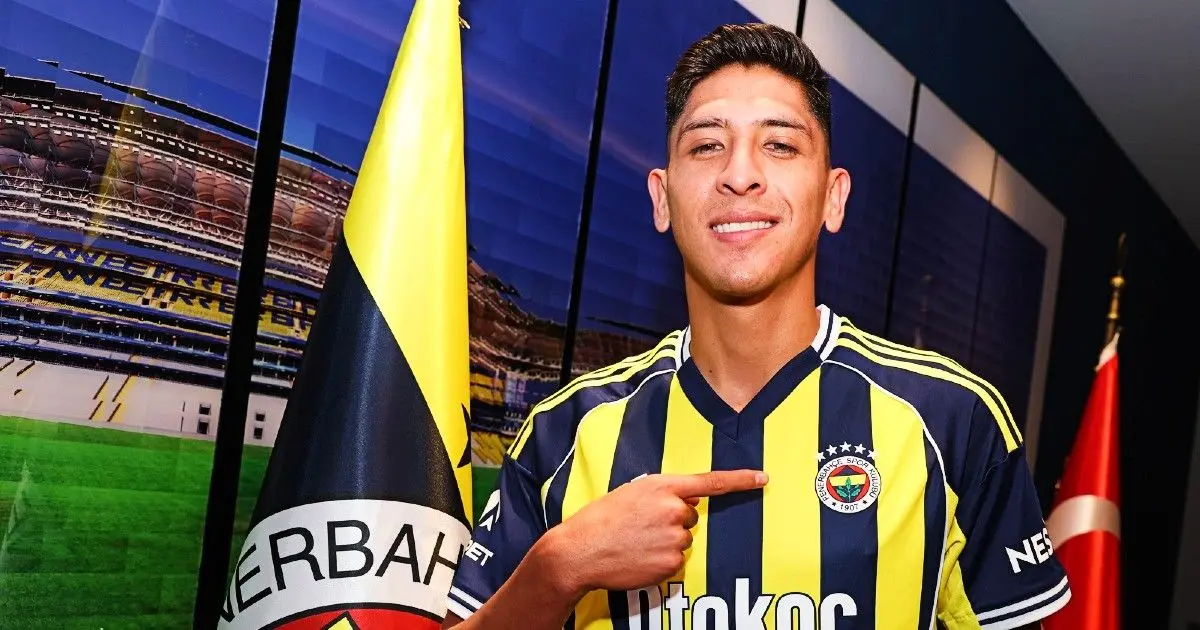 Edson Álvarez, presentado como nuevo jugador del Fenerbahçe: Es más grande de lo que pensaba Edson Álvarez. | Foto: Cortesía @Fenerbahce