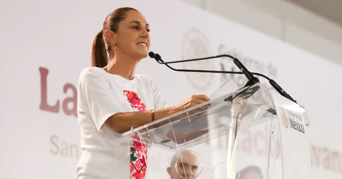 Gobernadores de SLP y Querétaro son abucheados; Sheinbaum defiende acto como “republicano” Gobernadores de SLP y Querétaro son abucheados; Sheinbaum defiende acto como “republicano”
