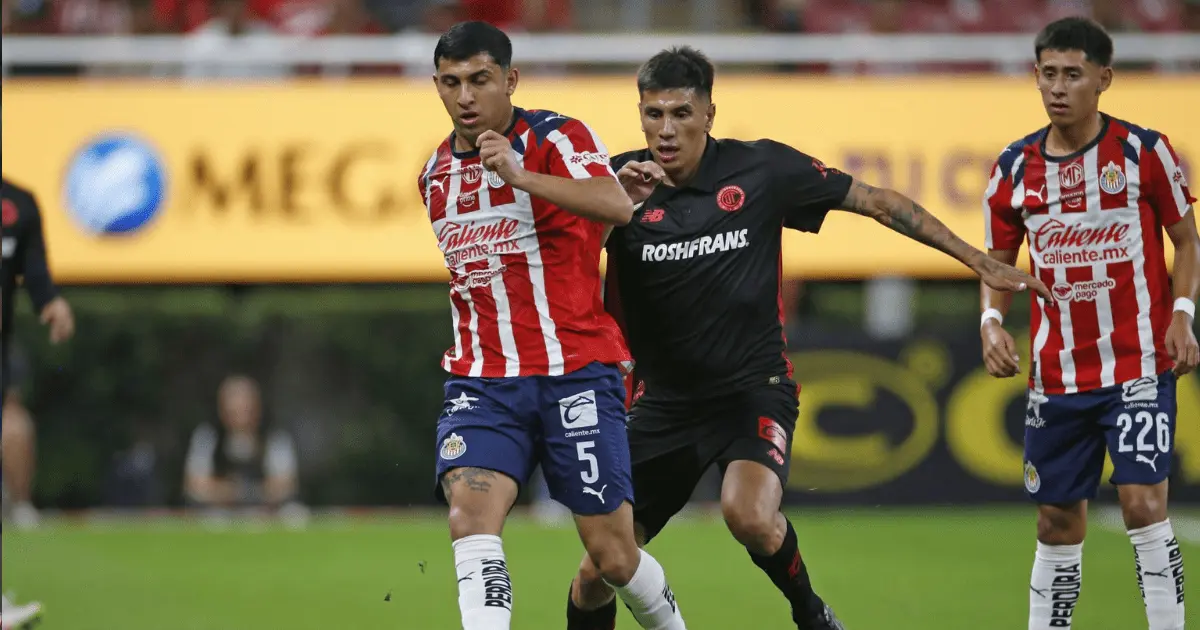 Alexis Vega cobra revancha: Toluca destroza a Chivas 3-0 en el Akron Foto: Cuartoscuro