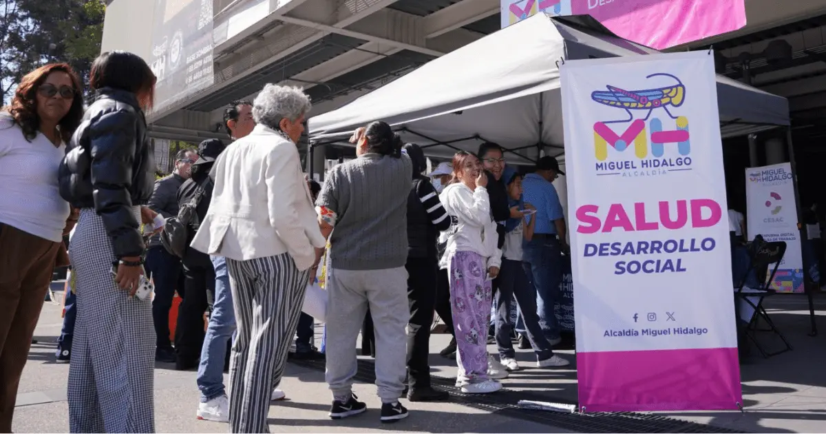 Miguel Hidalgo mantiene vacunación contra el sarampión con 19 puntos activos Se aplican vacunas a niñas y niños, así como filtros sanitarios en Miguel Hidalgo. | Foto: X @AlcaldiaMHmx