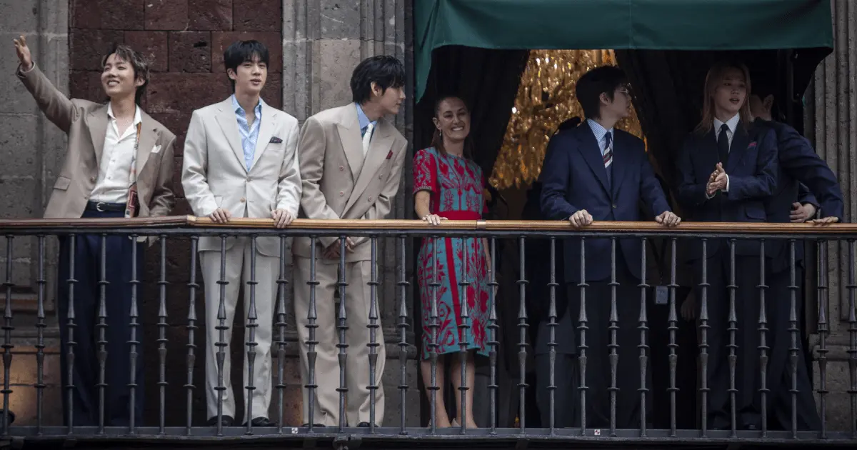 Sheinbaum pide no politizar visita de BTS a Palacio Nacional Sheinbaum pide no politizar visita de BTS a Palacio Nacional