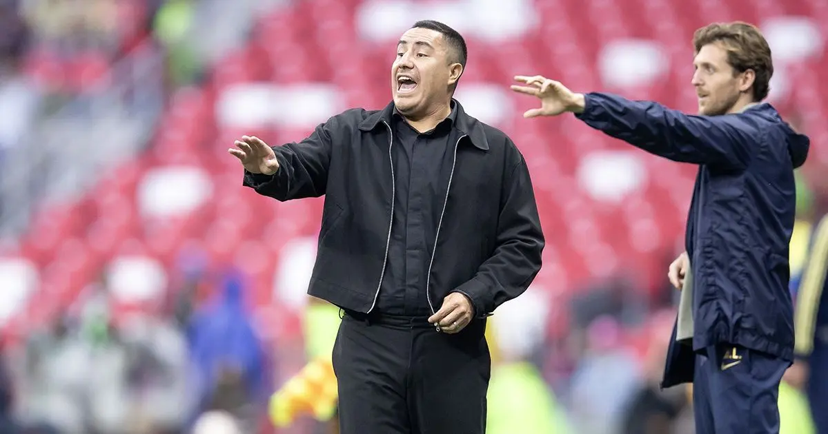 Efraín Juárez, enamorado de sus Pumas: Somos un espectáculo, solo hubo un equipo Foto: Mexsport