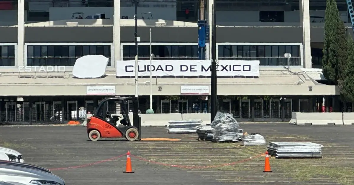 FIFA toma oficialmente su control de aquí al Mundial 2026 y el Estadio Ciudad de México ya luce su nueva imagen Foto: Aracely Martínez