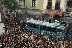U2 paraliza la CDMX: Bono y la banda graban The Street of Dreams en el Centro Hist&oacute;rico